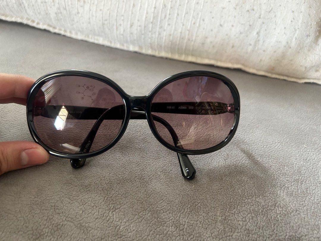 Anna sui sunglasses (Category: Sunglasses & Eyewear) located in Cebu City. Submitted by arniev (Listing ID 1417059134, Image 1). Description: With grade No box Original .