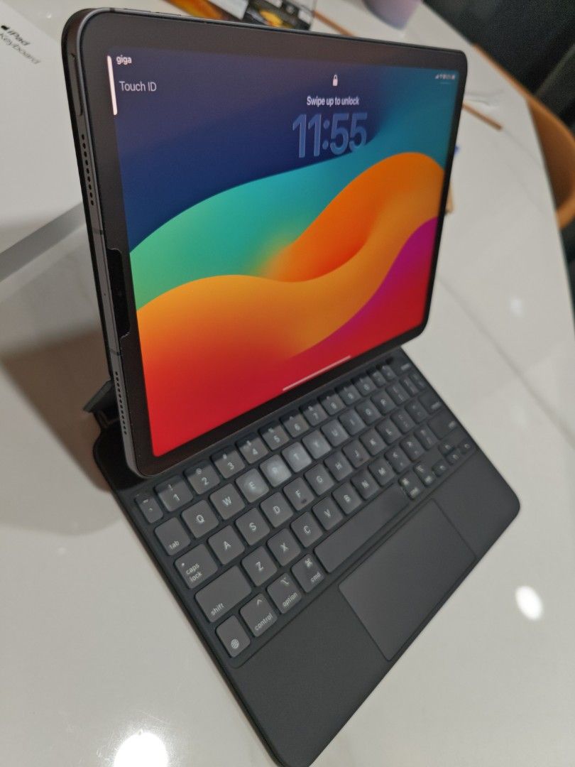 Apple iPad Magic Keyboard - Black, Computers & Tech, Parts ...