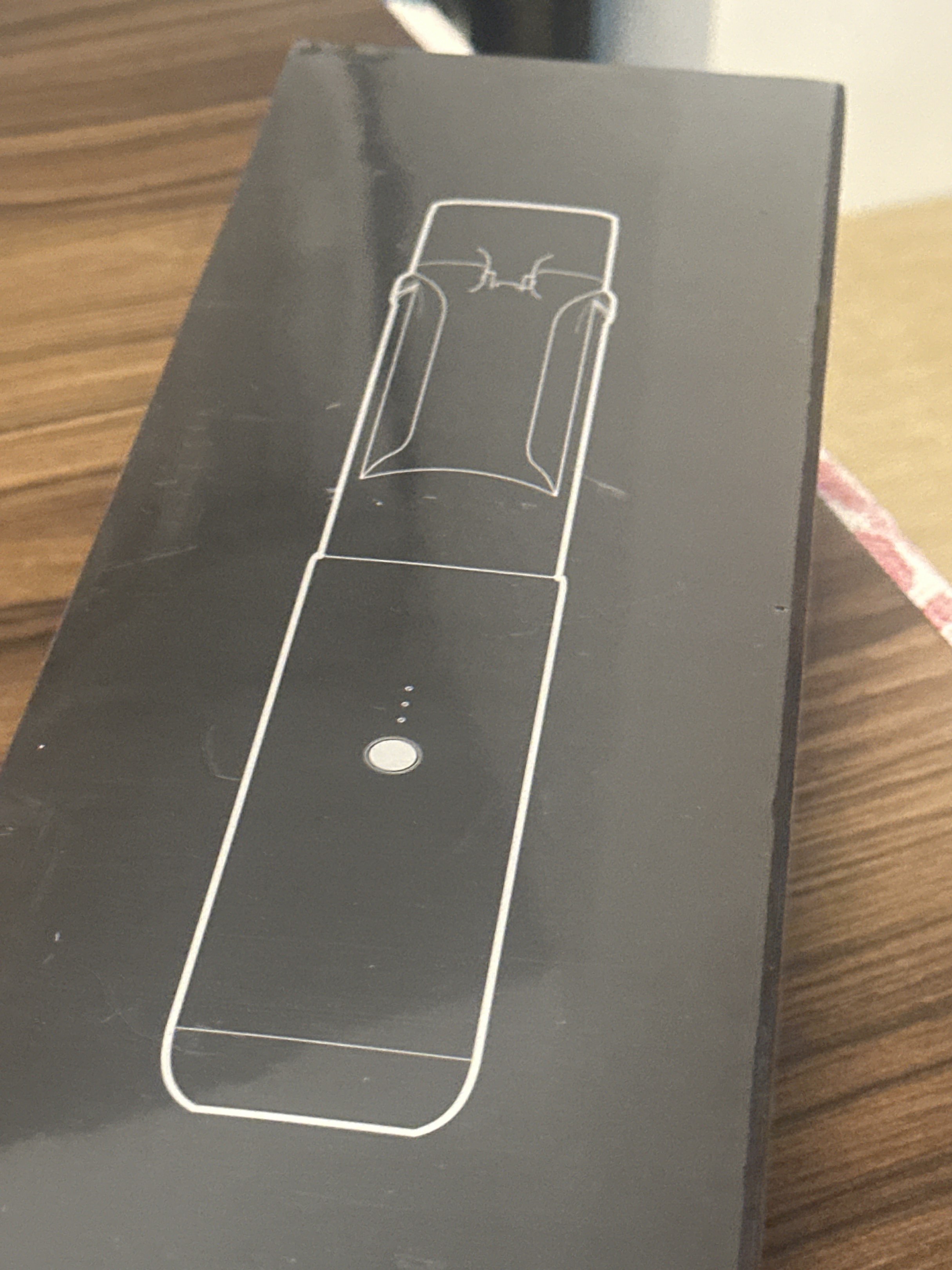 AutoBot Vmini Max 2 手提吸塵器, 傢俬＆家居, 家居清潔及護理用品, 清潔工具 - Carousell