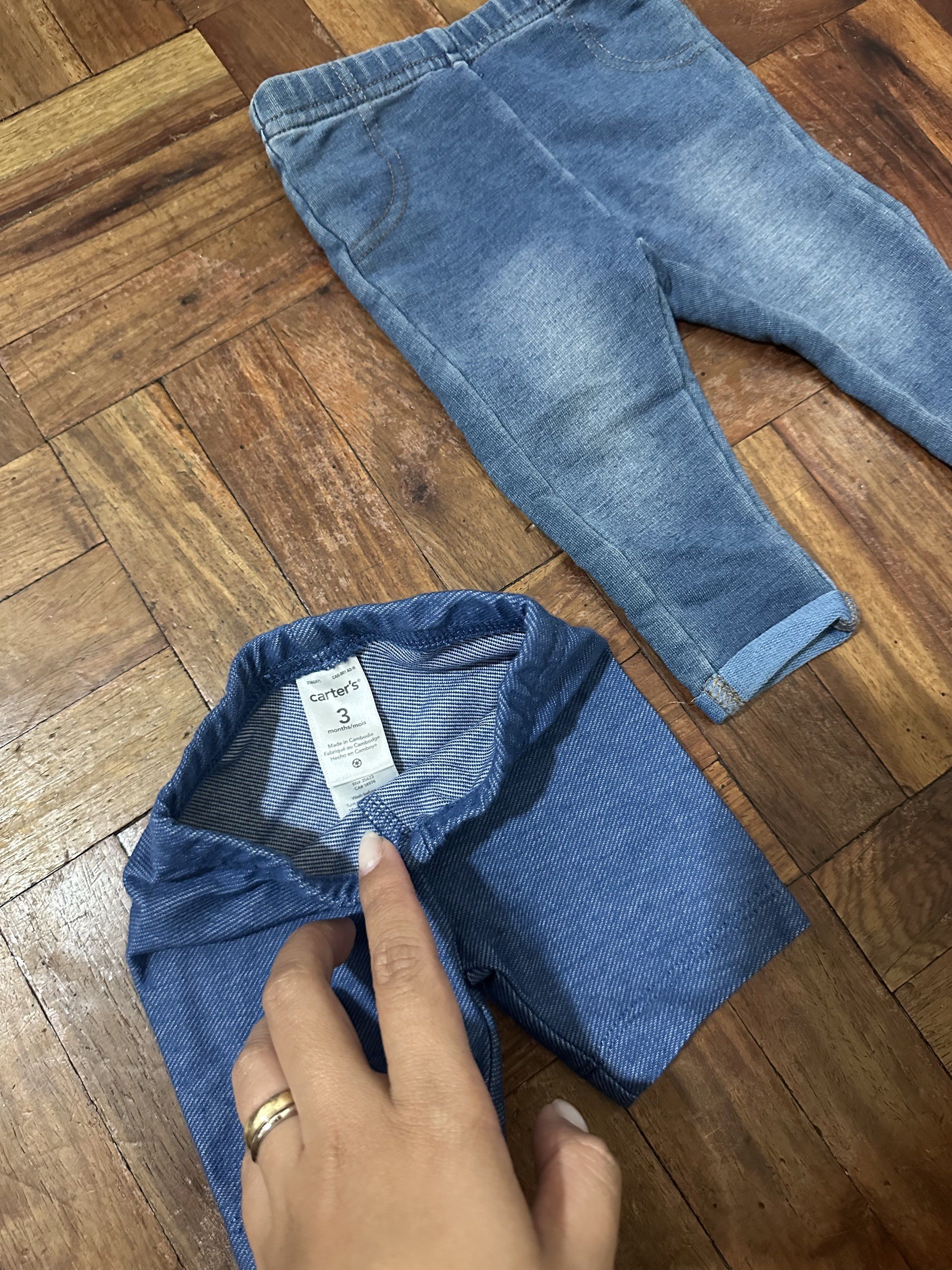Baby Bodysuits and Pants (Category: Babies & Kids Fashion) located in Baliuag. Submitted by laraphil (Listing ID 1417062087, Image 3). Description: Almost new P100-250.