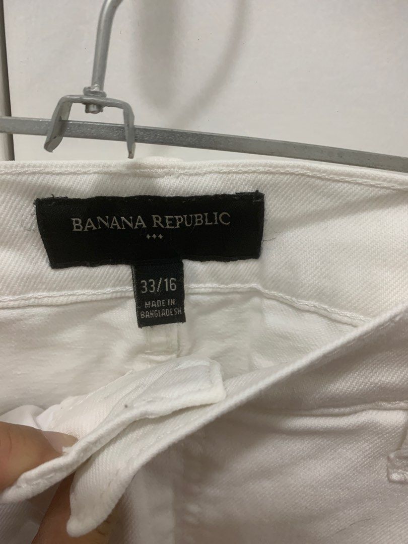 Banana republic white shorts (Category: Shorts) located in Manila. Submitted by everythingisbranded_ (Listing ID 1417141793, Image 2). Description: .