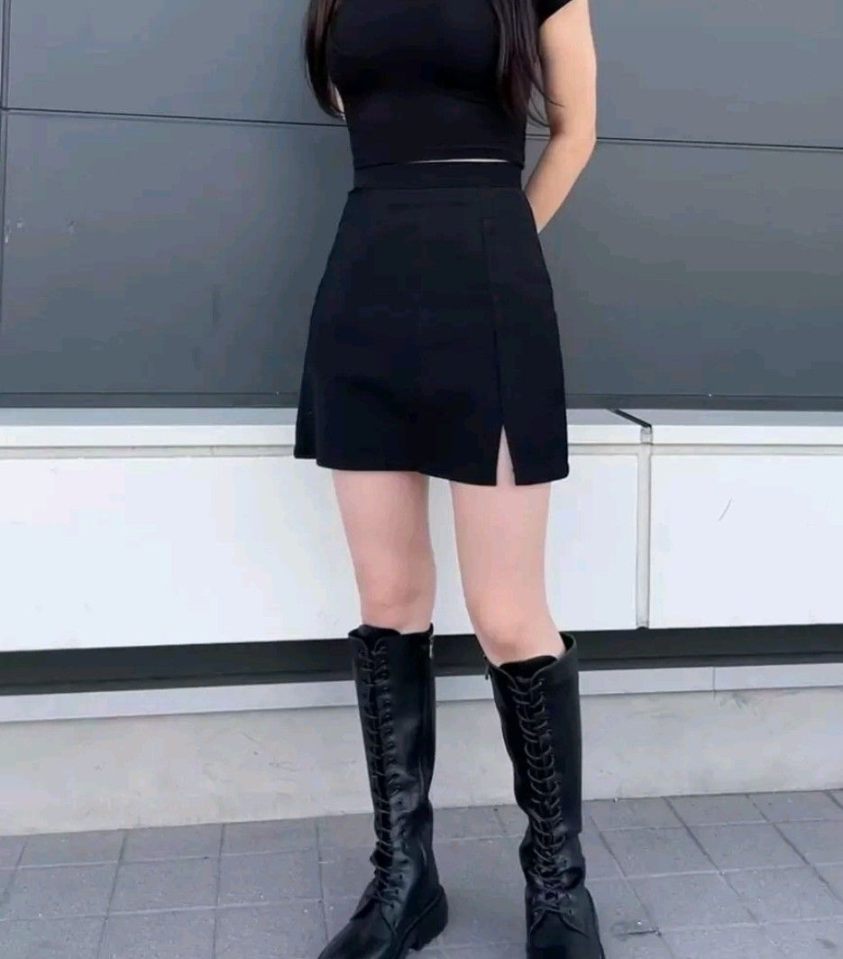 Black A-line Mini Skirt with Slit (Category: Skirts) located in Caloocan City. Submitted by mncelle (Listing ID 1416510383, Image 3). Description: - Black mini skirt - High-waisted - With side slit - Back zipped - With built-in shorts Product Measurement - Waist: 26 in - Hips: 35 in - Length: 16.5 in MOP GCash only RFS Decluttering ‼️Price is fixed and non-negotiable.