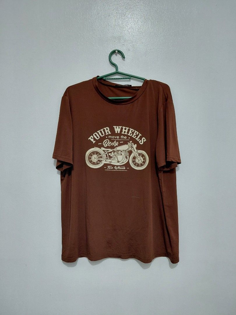 Brown Motorcycle Graphic T-shirt (Category: Tshirts & Polo Shirts ) located in Rizal. Submitted by maelynfernando (Listing ID 1417042933, Image 1). Description: - Brown long-sleeved T-shirt - Features a motorcycle graphic on the front - Classic crew neck design - Made from soft, comfortable material - Ideal for casual wear - Versatile style: great with jeans or shorts Preloved lovito oversized shirt still in good condition RFS decluttering .