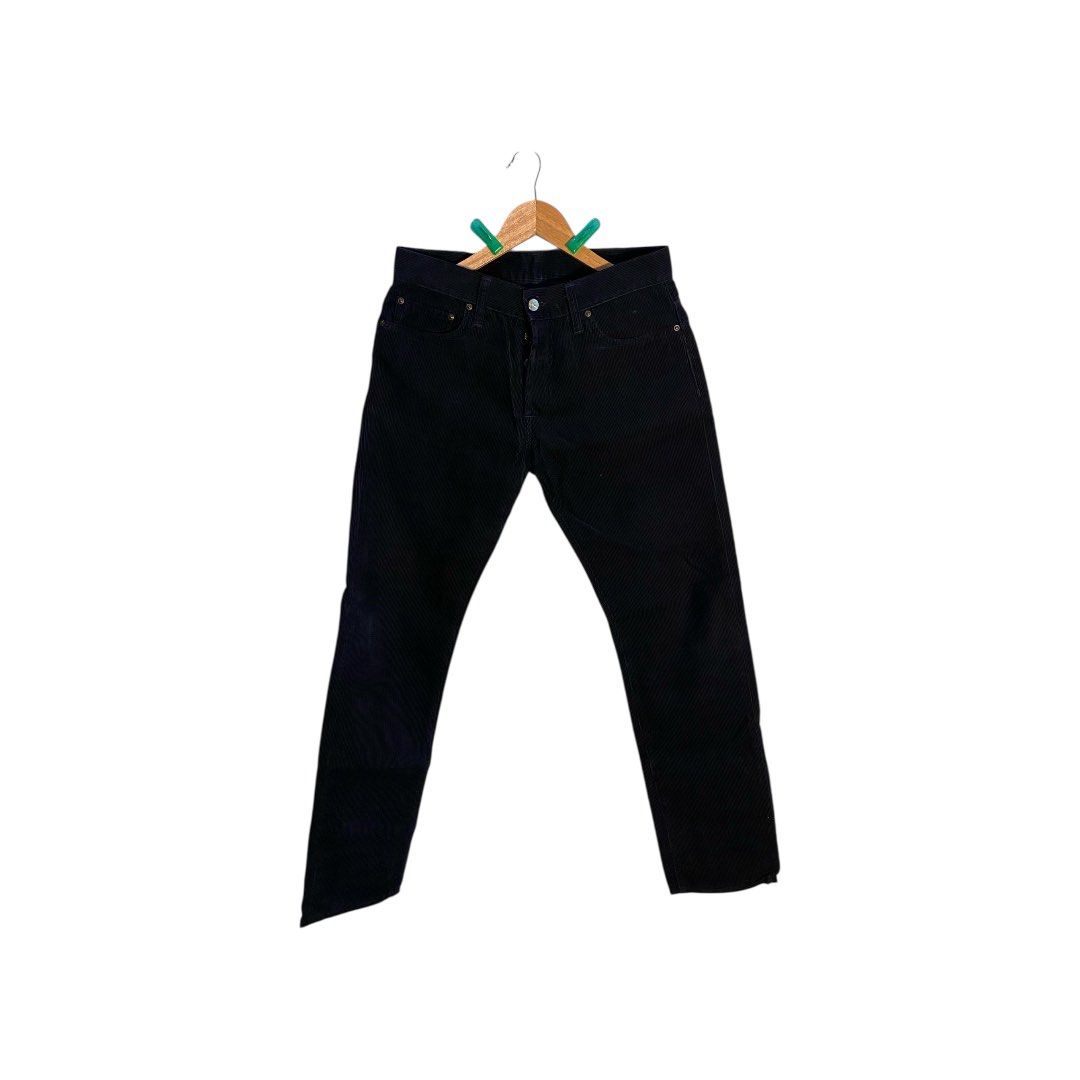 Cartharrt WIP corduroy Pants (Category: Trousers) located in Pasay City. Submitted by corethrift (Listing ID 1417162534, Image 2). Description: Waist 32 Length 41 Hems 6 Very good condition All the fitting based on inches .