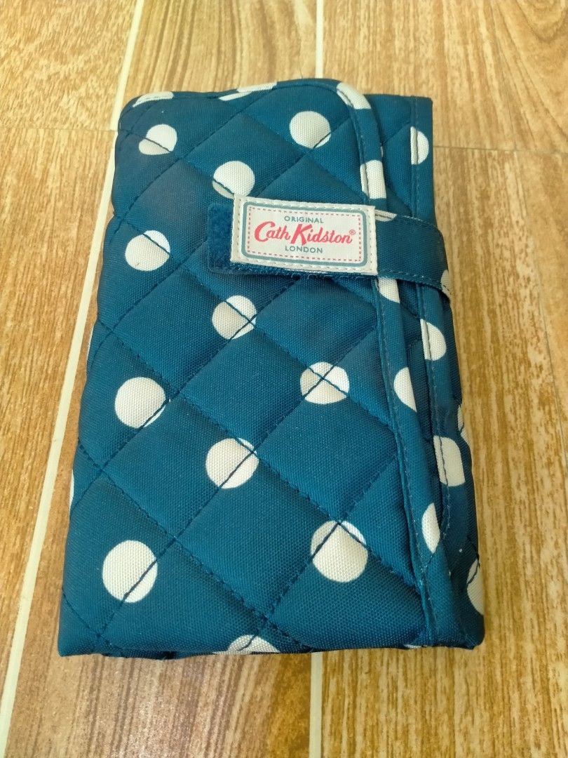 CATH KIDSTON LONDON CHANGING MATT (Category: Changing Mats & Accessories) located in Cabuyao City. Submitted by Bike_Clothing10 (Listing ID 1417132998, Image 1). Description: READ FIRST... FOR SALE: CATH KIDSTON LONDON CHANGING MAT Excellent Condition Good as New DIMES: 14X26 inches PRICE: 750 + SF PICK UP OR SHIPPING ONLY LOCATION: Cabuyao Laguna -NO COP/COD- PM FOR INQUIRIES... -Thanks-.