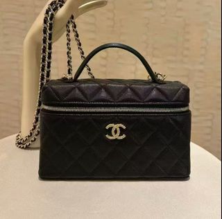 （分類：）位於 。 由 ky.luxury 提交（商品編號 1417075881，圖片 1）。簡介： 。
