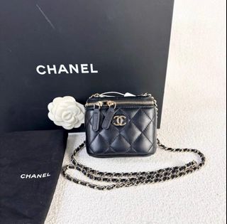 （分類：）位於 。 由 mialuxury_ 提交（商品編號 1417182371，圖片 1）。簡介： 。
