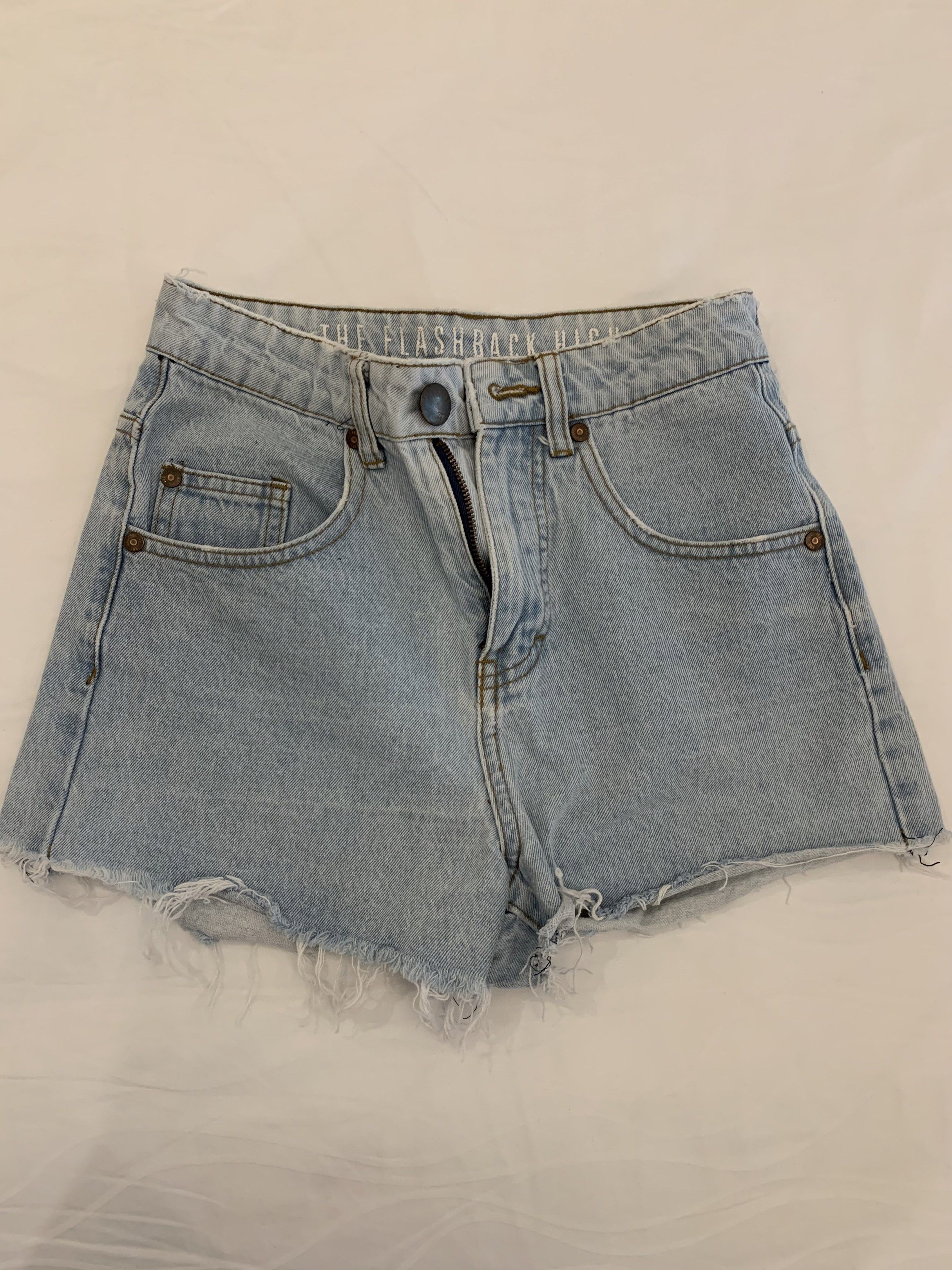 Cotton on shorts (Category: Shorts) located in Davao. Submitted by audstuff (Listing ID 1417086968, Image 1). Description: Cotton on denim shorts No flaws Size 34 .