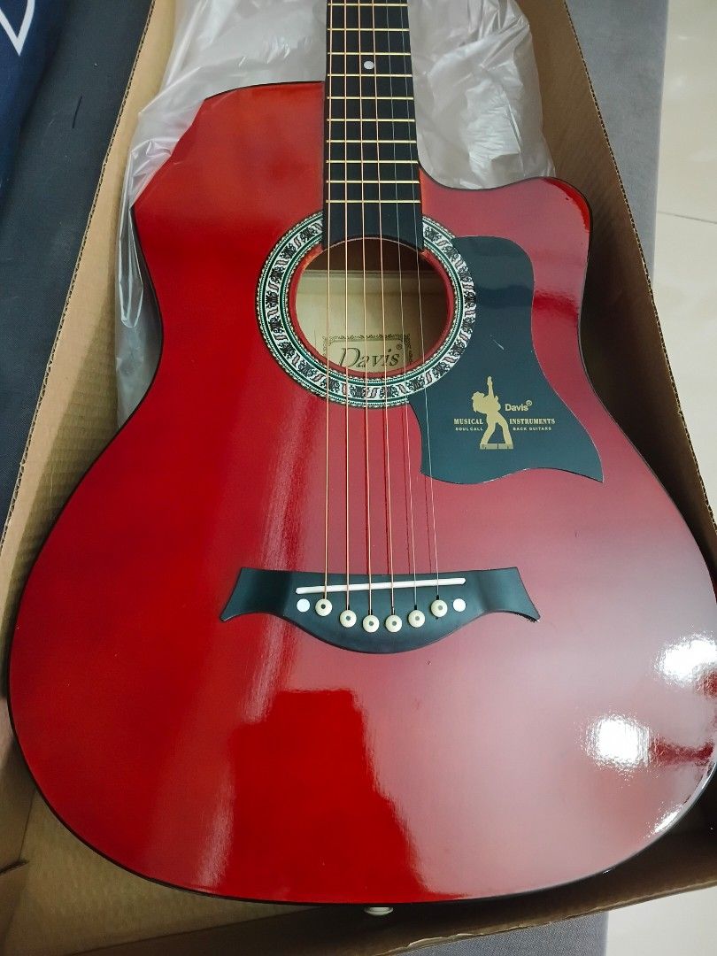 Davis Guitar Package for Beginners (Category: Musical Instruments) located in Quezon City. Submitted by diwaguitars (Listing ID 1417080941, Image 3). Description: Pinakasulit na guitar package Brand New Acoustic Guitar for sale Davis JG38C 38 inches kaya pwedeng pwede sa mga bata, beginners, o kahit marunong ka na at gusto mo lang ng extra guitar na madaling bitbitin Inclusions: -Guitar Bag -Guitar Strap -Set of Steel Strings Gauge 10 -Capo -Pick
