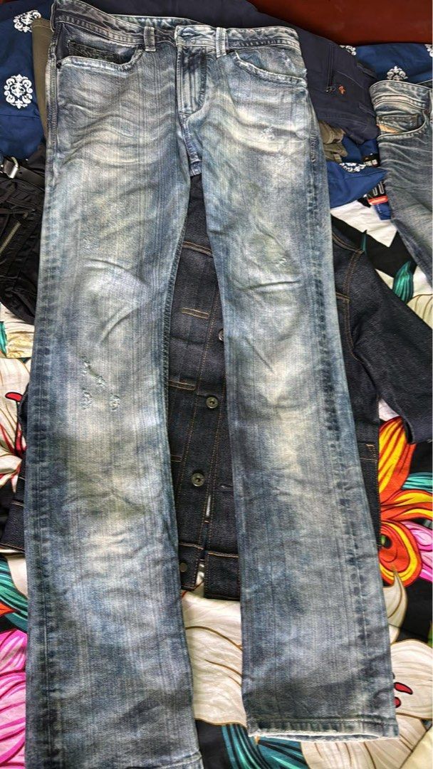 Diesel Thavar Jeans (Category: Jeans) located in Manila. Submitted by mac1780 (Listing ID 1417084711, Image 3). Description: Thavar Blue Eyecons Edition Wash code: 0829B Slim-skinny Made in Italy Size 30x32 on tag No alterations/ issues.