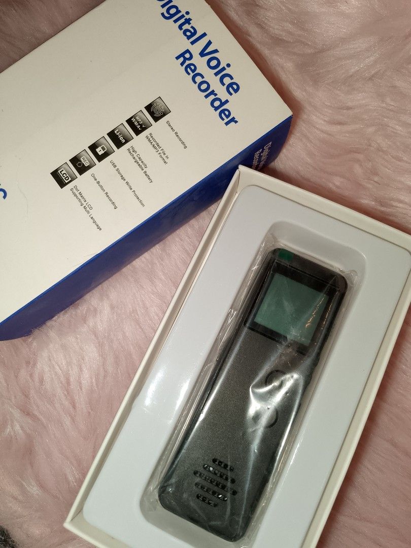 Digital voice recorder (Category: Voice Recorders) located in Rizal. Submitted by heartieshop1425 (Listing ID 1417077476, Image 2). Description: .