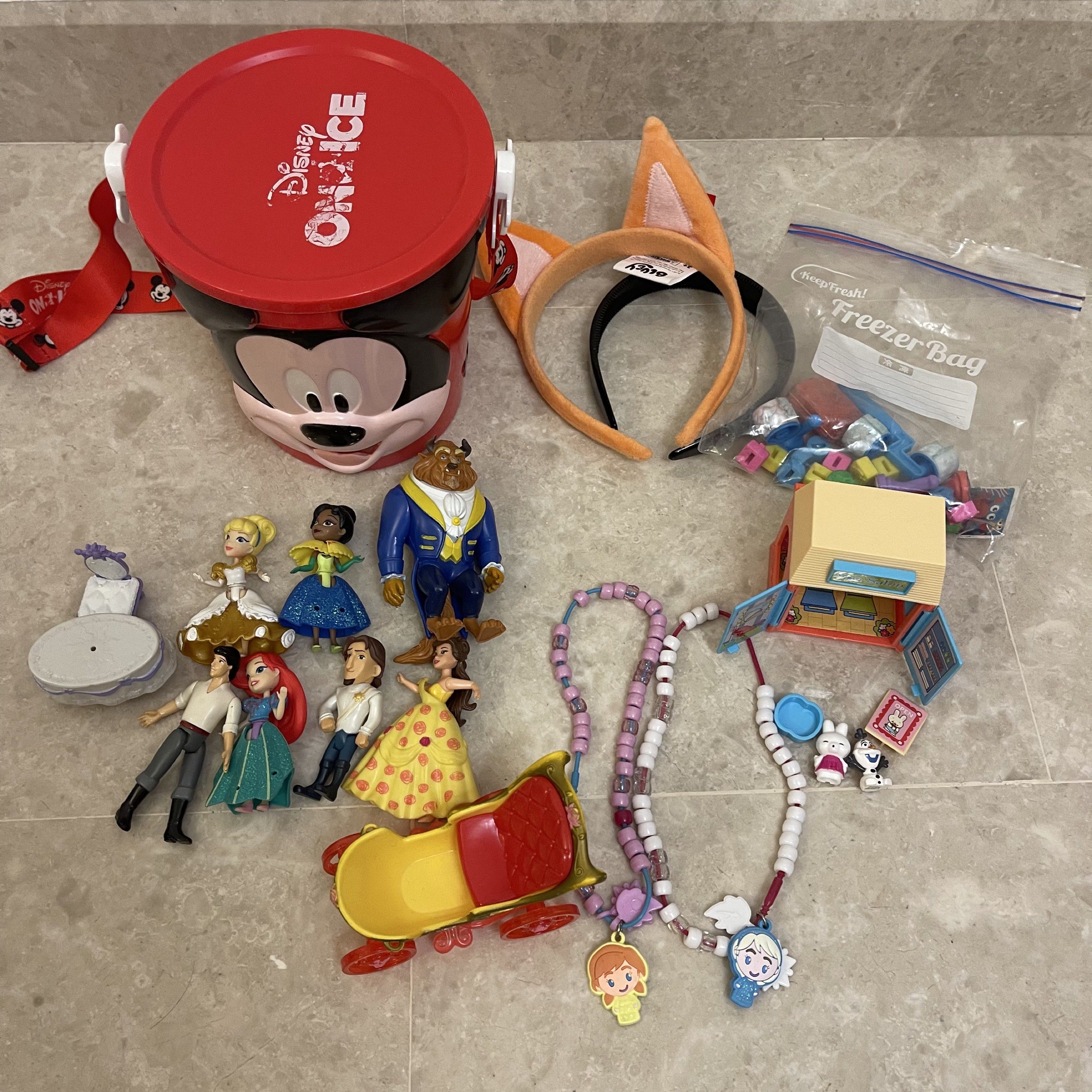 Disney On Ice Mickey Mouse Bucket & Figurines, Hobbies & Toys, Toys ...