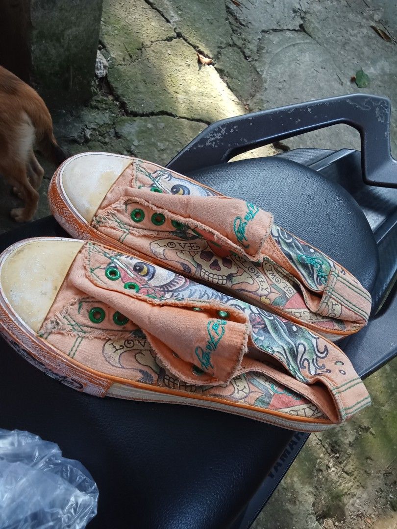Ed Hardy low top laceless canvas sneakers (Category: Sneakers) located in Bulacan. Submitted by nifftyythrifty (Listing ID 1417141021, Image 2). Description: Ed Hardy low-top, laceless canvas sneakers featuring a koi fish tattoo art design. size :39.