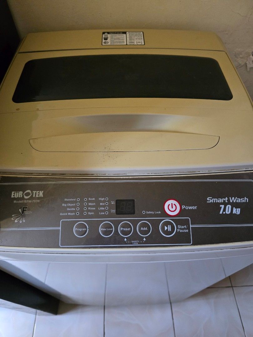 Eurotek EFW-707B 7 kg (Category: Washing Machines and Dryers) located in Antipolo. Submitted by arya2k18 (Listing ID 1417127518, Image 2). Description: - Eurotek EFW-707B Washing Machine - 7 kg Capacity - Smart Wash Feature - Sleek Design.