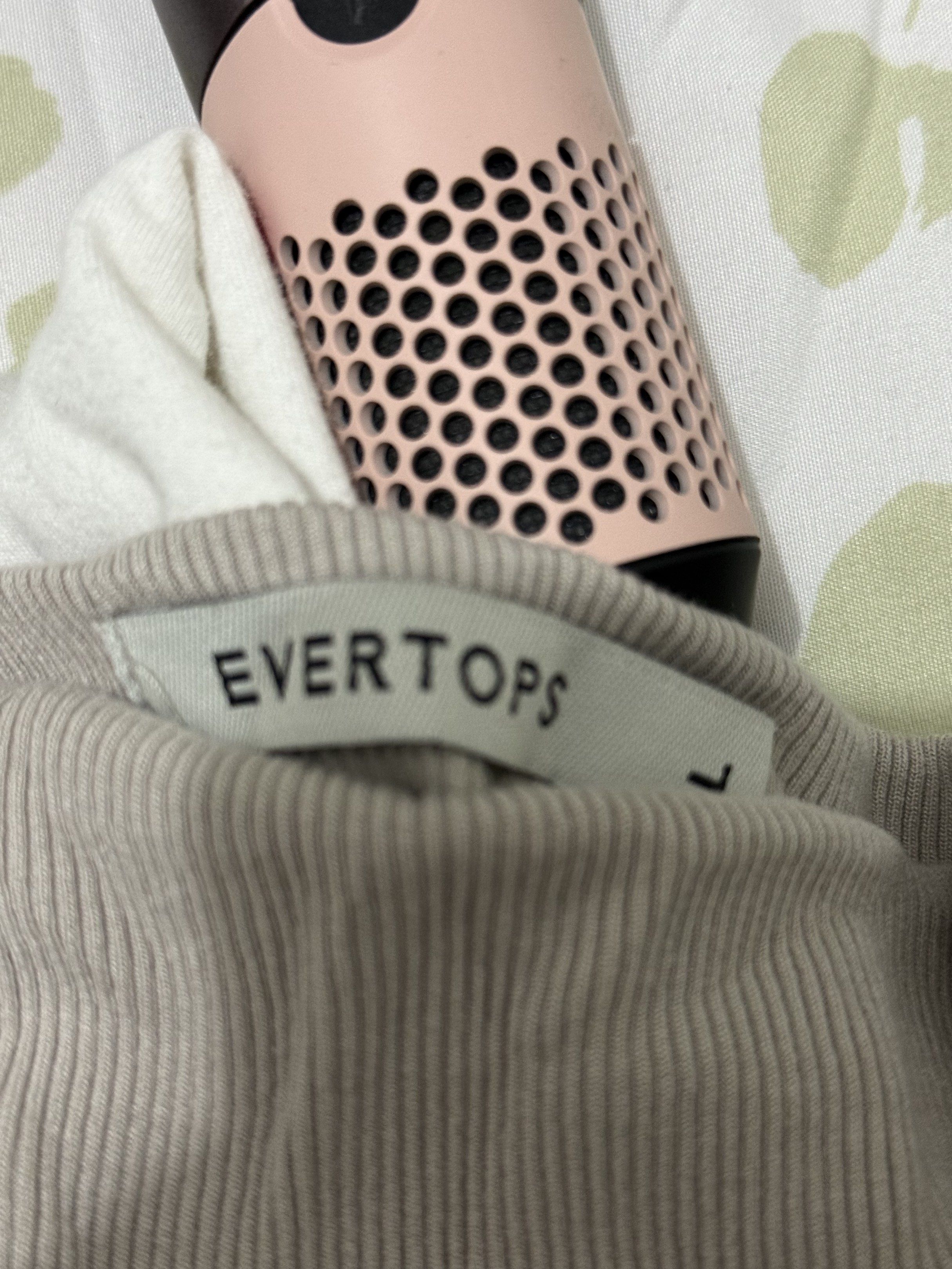 Evertops Ribbed Top (Asa Top) - Size L (Category: Sleeveless) located in Manila. Submitted by ivelllllllll (Listing ID 1417152064, Image 3). Description: - Ever Tops ribbed top - Size: L - Sleeveless design - Features a mock neck - Oat color -Never used RFS: Decluttering.