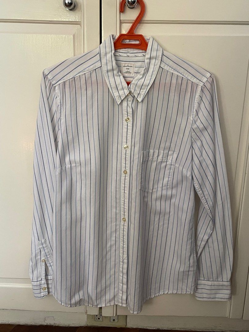 Gap and Old Navy long sleeve shirtp (Category: Longsleeves) located in Mandaluyong City. Submitted by mextran (Listing ID 1417118481, Image 1). Description: Bundle of 3 for 500 Old Navy Light Blue Size S (width 18”) Gap Blue Stripes Size S (width 18”) Old Navy Boyfriend Plaid Size XS (width 18”) Payment: Metrobank, Maya, BPI, Gcash Shipping fee c/o buyer: Gogo Express, Lalamove/Grab booked by buyer Location: Mandaluyong near SNR Shaw .