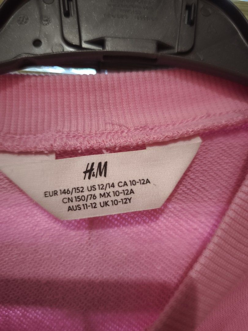 H&M Pink Sweatshirt (Category: Babies & Kids Fashion) located in Las Pinas. Submitted by modelmama (Listing ID 1417083645, Image 2). Description: ***STRICTLY NO HAGGLING. HAGGLING OF PRICES WILL NOT BE ENTERTAINED NOR REPLIED TO. As you can see, our prices are VERY low already*** Mostly used once for photoshoot purposes only. We accept BDO BPI or GCASH. Shipping fee c/o buyer via Lalamove, J&T, etc. Pls check rate and book own pick up. We will se