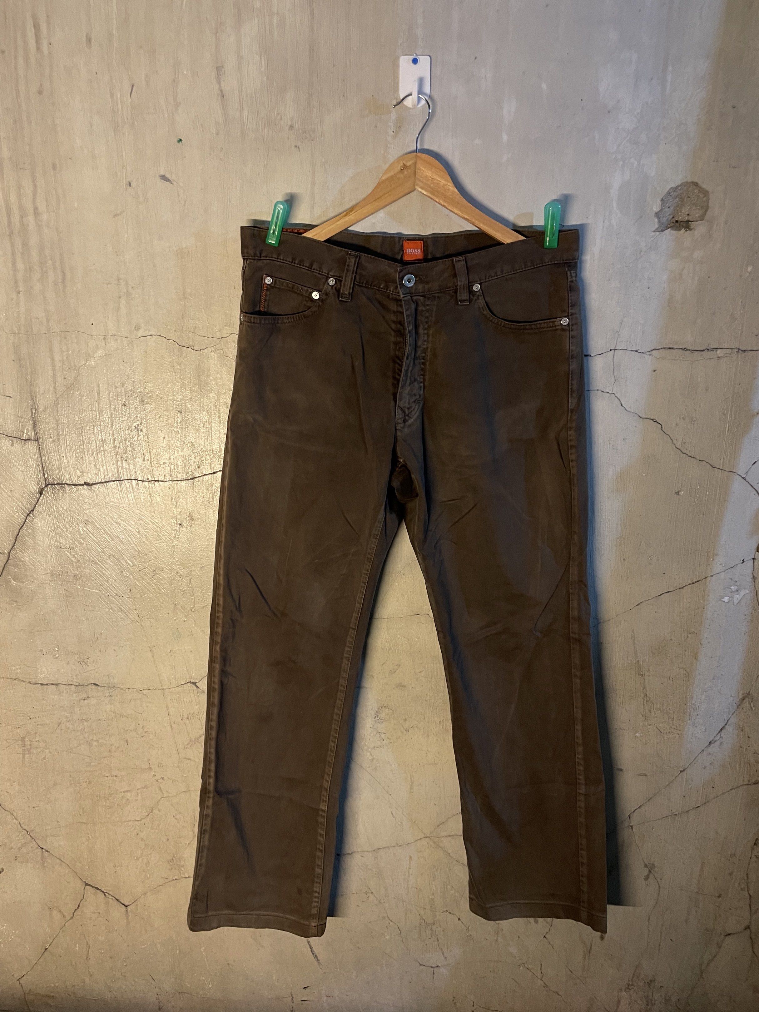 Hugo Boos Choco Brown Straight Jeans (Category: Jeans) located in Pasay City. Submitted by corethrift (Listing ID 1417073769, Image 2). Description: Waist 32 Length 42 Hems 9 Very good condition All the fitting based on inches .