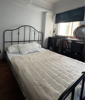 (Category: ) located in . Submitted by moniaaaaaaaa (Listing ID 1417084361, Image 1). Description: .