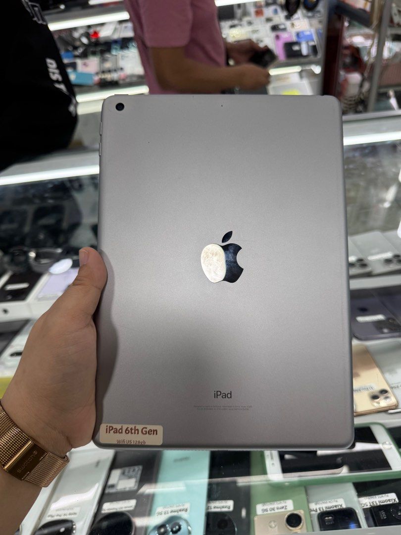 Ipad 6th Gen 128gb Wifi No issue All working (Category: iPad) located in San Juan City. Submitted by javedsgadgetshop (Listing ID 1417041644, Image 1). Description: INSTALLMENT OPTIONS : SPAY LATER / GGIVES / CREDIT CARD! WE BUY AND SELL SO PWEDE MAGBINTA OR SWAP ! Quick Specs : 💵 Ipad 6thgen •128gb •NTC Variant •Good batt health •Wifi Only •95% Smoothness •No hidden issue | No Repaired •100% Authentic | Not Refurbished •w/ OEM Charger & store w