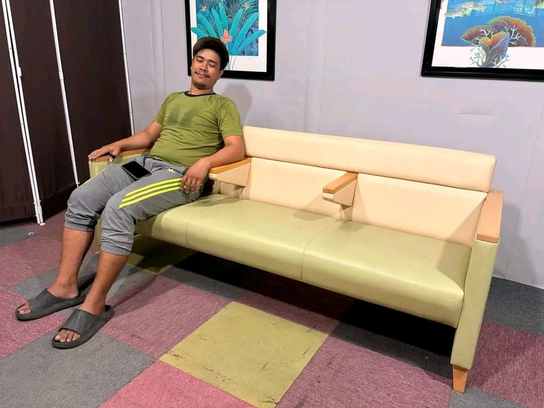 Itoki Lobby Chair LZ 2-Seater Sofa (Category: Sofas) located in Valenzuela. Submitted by princeraya55649 (Listing ID 1417136907, Image 3). Description: 😍 BEST AESTHETIC LOBBY BENCH SOFA!!! 😍 Lobby / Lounge 3-Seater Sofa Bench 2PCS!!! Soft Leather Fabric, Solid Wood Accent 2 PIECES AVAILABLE!!! HEAVY-DUTY!!! Waiting Bench Sofa For your STORE / CLINIC!!! Google Price : ¥239,800.00 or ₱89,568.00 Price : 15k each only 🔥🔥🔥 *VIDEO ON COMMENT 74L x