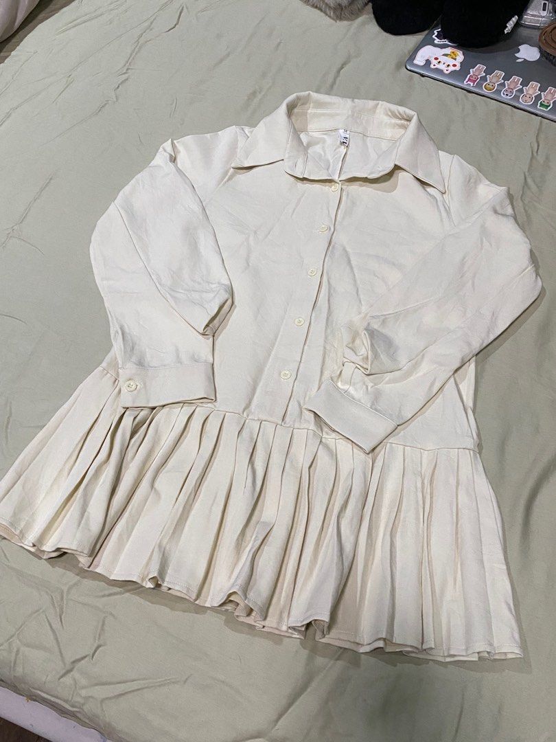 Korean Mini Skater Dress (Category: Dresses) located in Manila. Submitted by marlalicup (Listing ID 1417126453, Image 1). Description: Fits S-M 36” Bust size Long sleeves with button Quality fabric MOP: BPI or GCash Shipping: JNT or SDD 📍Malabon City, MM.