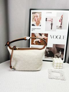 (Category: ) located in . Submitted by jscollectionbags (Listing ID 1417122641, Image 1). Description: .