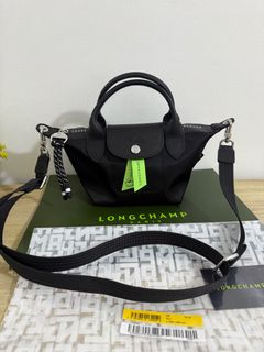 (Category: ) located in . Submitted by baglover1111 (Listing ID 1417155685, Image 1). Description: .