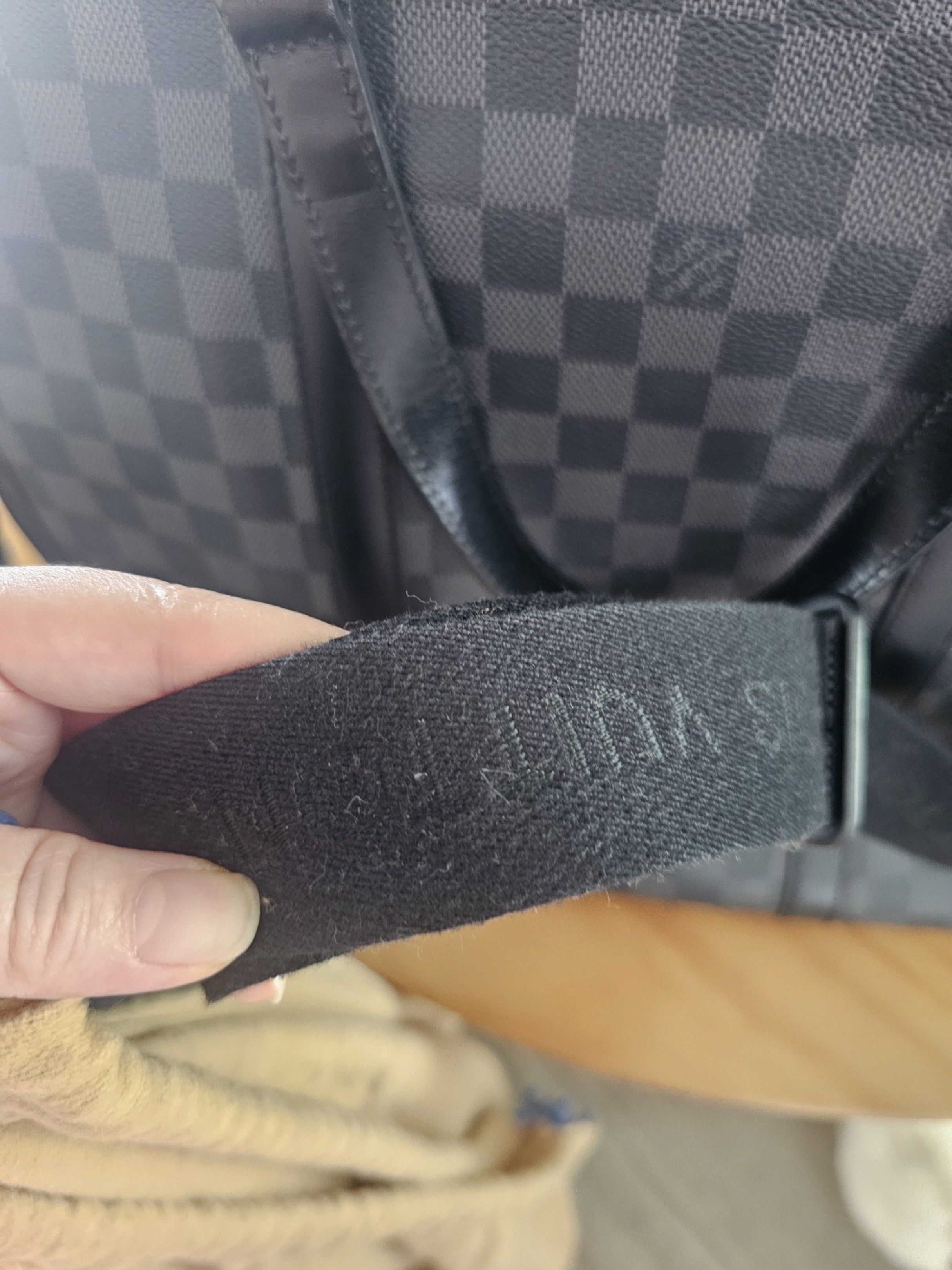 LV Damier Graphite Tadao (Category: Luxury Bags & Wallets) located in Manila. Submitted by jamieguzrac (Listing ID 1417182074, Image 3). Description: Selling very low! RFS: not using it anymore.