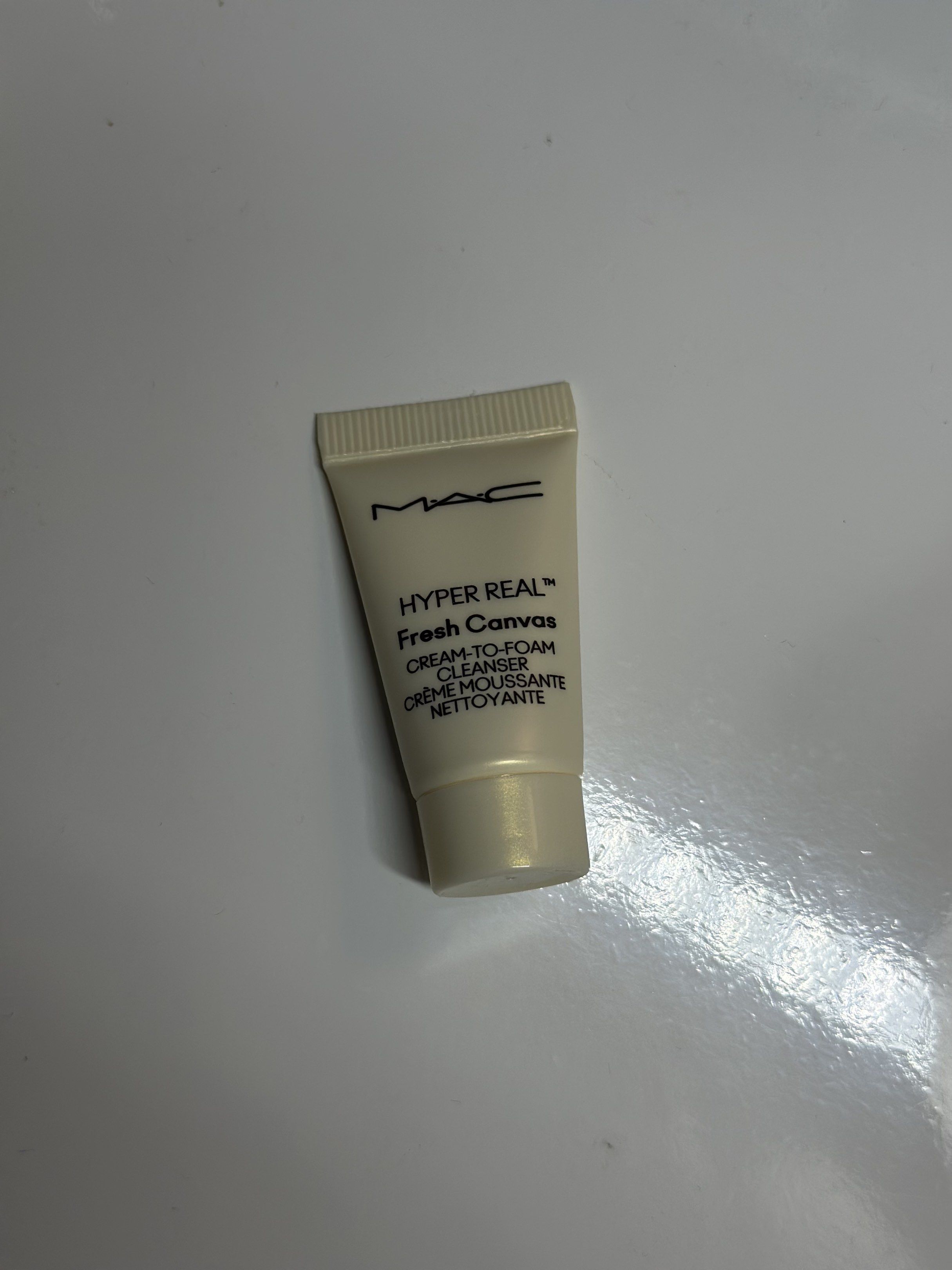 MAC Hyper Real Fresh Canvas Cream-to-Foam Cleanser (Category: Face Care) located in Cebu City. Submitted by cmyett (Listing ID 1417188692, Image 3). Description: .