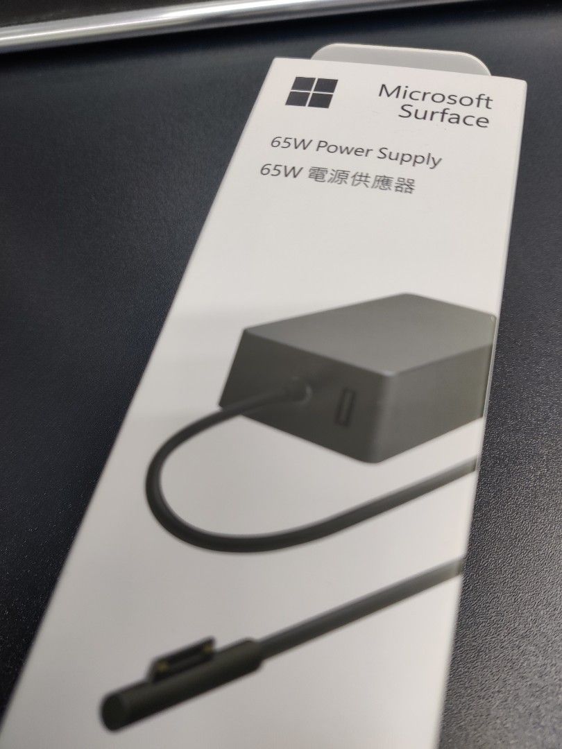 Microsoft Surface Pro 65W Power Charger - Authentic406039372738734080