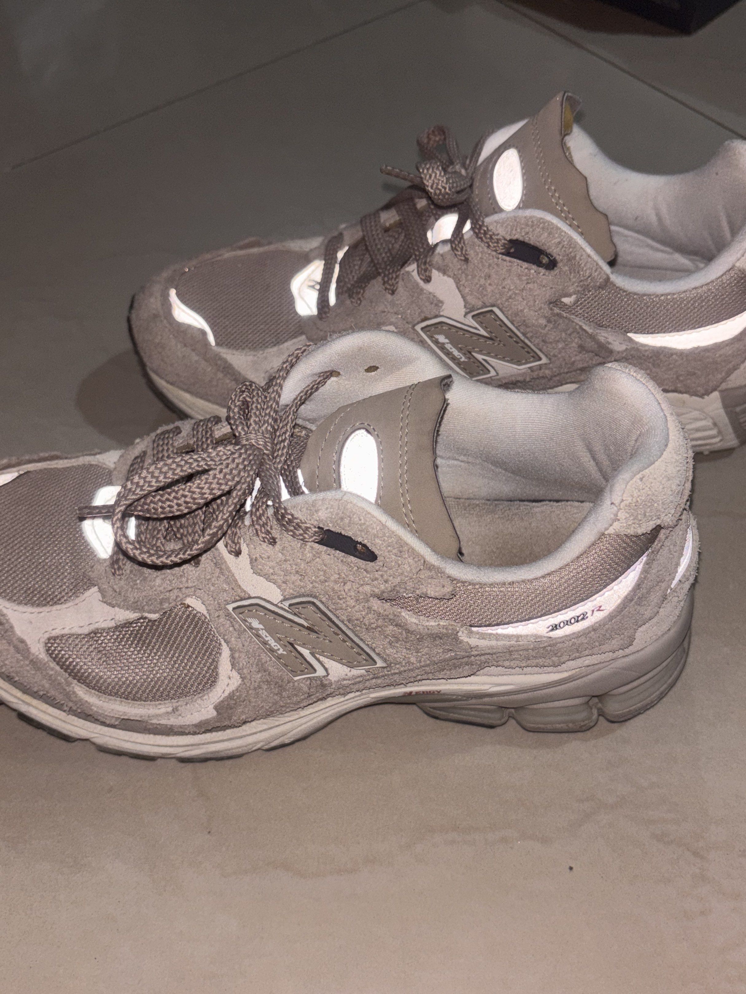 New Balance 2002r Protection Pack Cream (Category: Sneakers) located in Manila. Submitted by jc_bodega (Listing ID 1396560593, Image 3). Description: Negotiable! 8 Mens, 9 Womens Original - No issues .