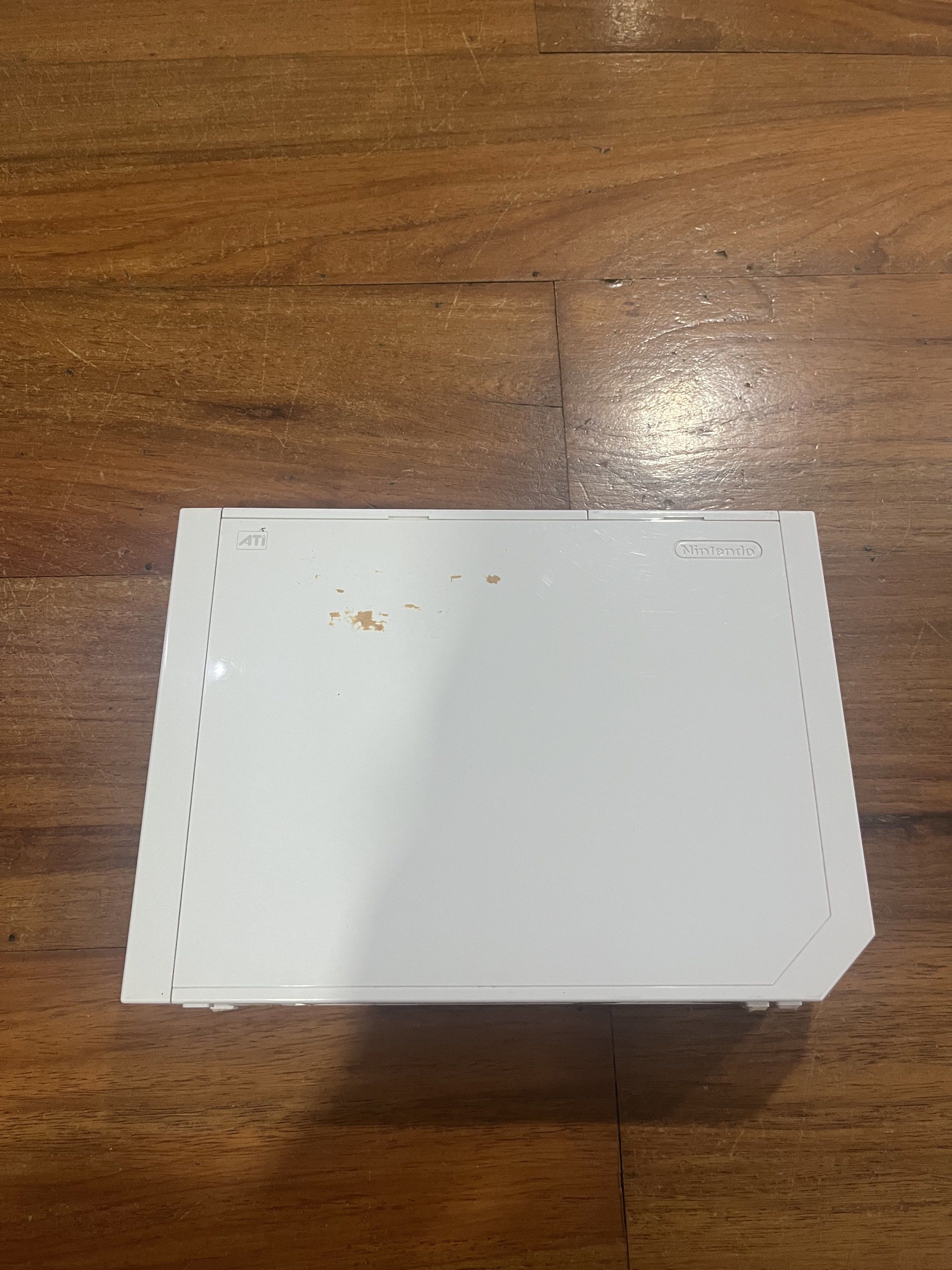 Nintendo wii (Category: Nintendo) located in Iloilo. Submitted by joakimnnn (Listing ID 1417217194, Image 1). Description: Nintendo wii ( white ) Includes controller but defective and the console. Untested console Price is highly negotiable Mop: Gcash or paymaya.