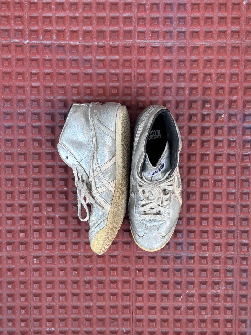Onitsuka Tiger High-Top Sneakers (Category: Sneakers) located in Sison. Submitted by d_archive (Listing ID 1417111980, Image 2). Description: -needs cleaning -has heel drags.