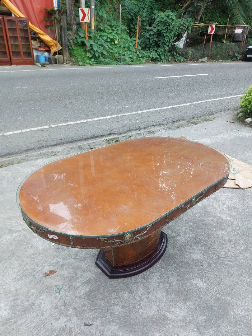 Oval Wooden Dining Table with Glass Top (Category: Tables & Sets) located in Sablan. Submitted by gongonshelley12 (Listing ID 1417144350, Image 1). Description: PRICE 10,500 JAPAN SURPLUS OVAL TABLE FOR 4 SEATES. WITH GLASS MINIMAL SCRATCHES PO TABLE MISMO.. GANDA NITO LALO AA ACTUAL.
