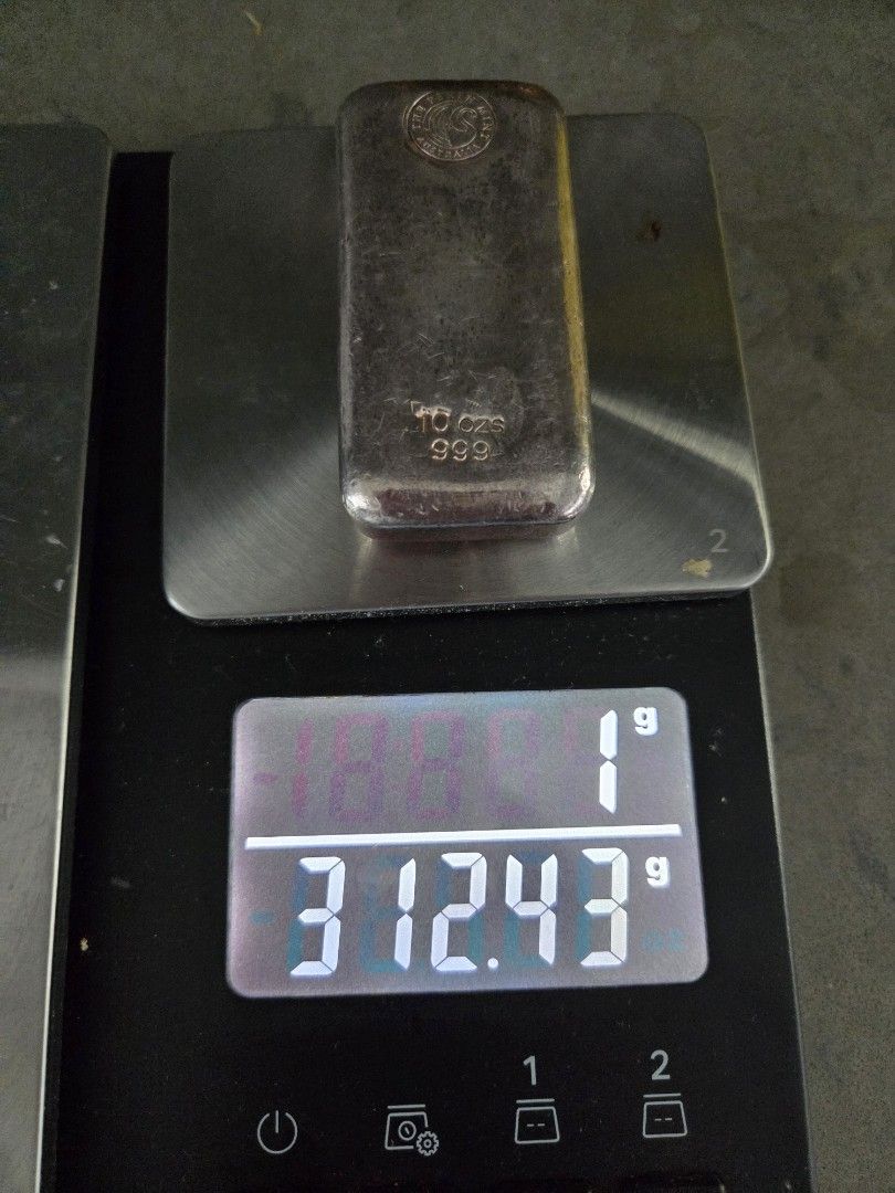 Perth Mint Silver Bar 10oz (Category: Currency) located in Singapore. Submitted by 3gryn (Listing ID 1417054963, Image 8). Description: please see the tags for noticeable imperfections weighs more than the 311.1grams that 10 Troy ounces are supposed to weigh prices will fluctuate according to spot. am asking for 10% above spot. drop me a message and we can work out a deal.