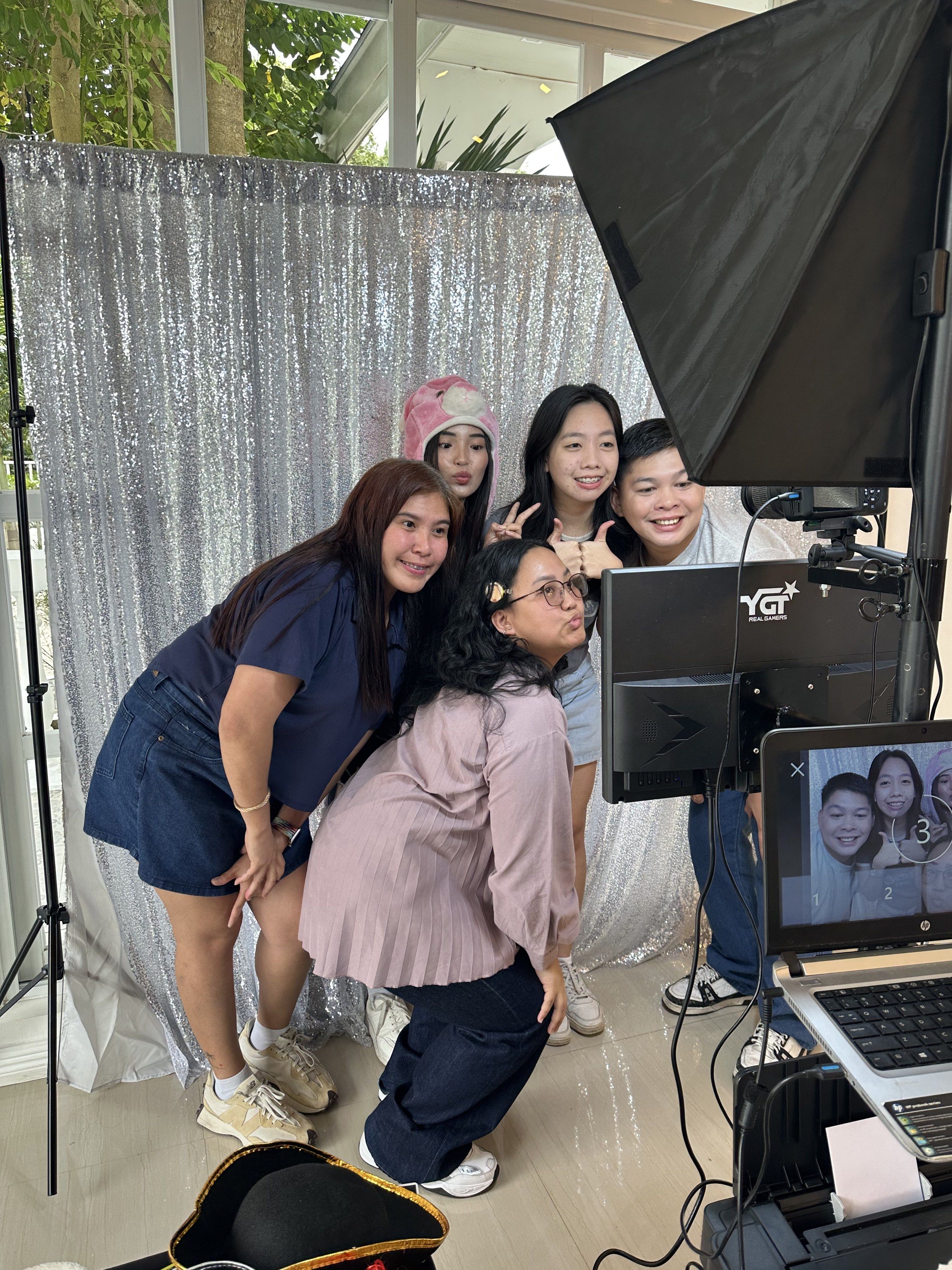 Photo Booth Set For Sale!! (Category: Cameras) located in Cavite. Submitted by edgadgetph (Listing ID 1417158950, Image 3). Description: Ready to operate Brand new Condition - Includes backdrop, lighting, and printer - Fun props provided - Perfect for parties and gatherings - Get instant prints and create lasting memories!.