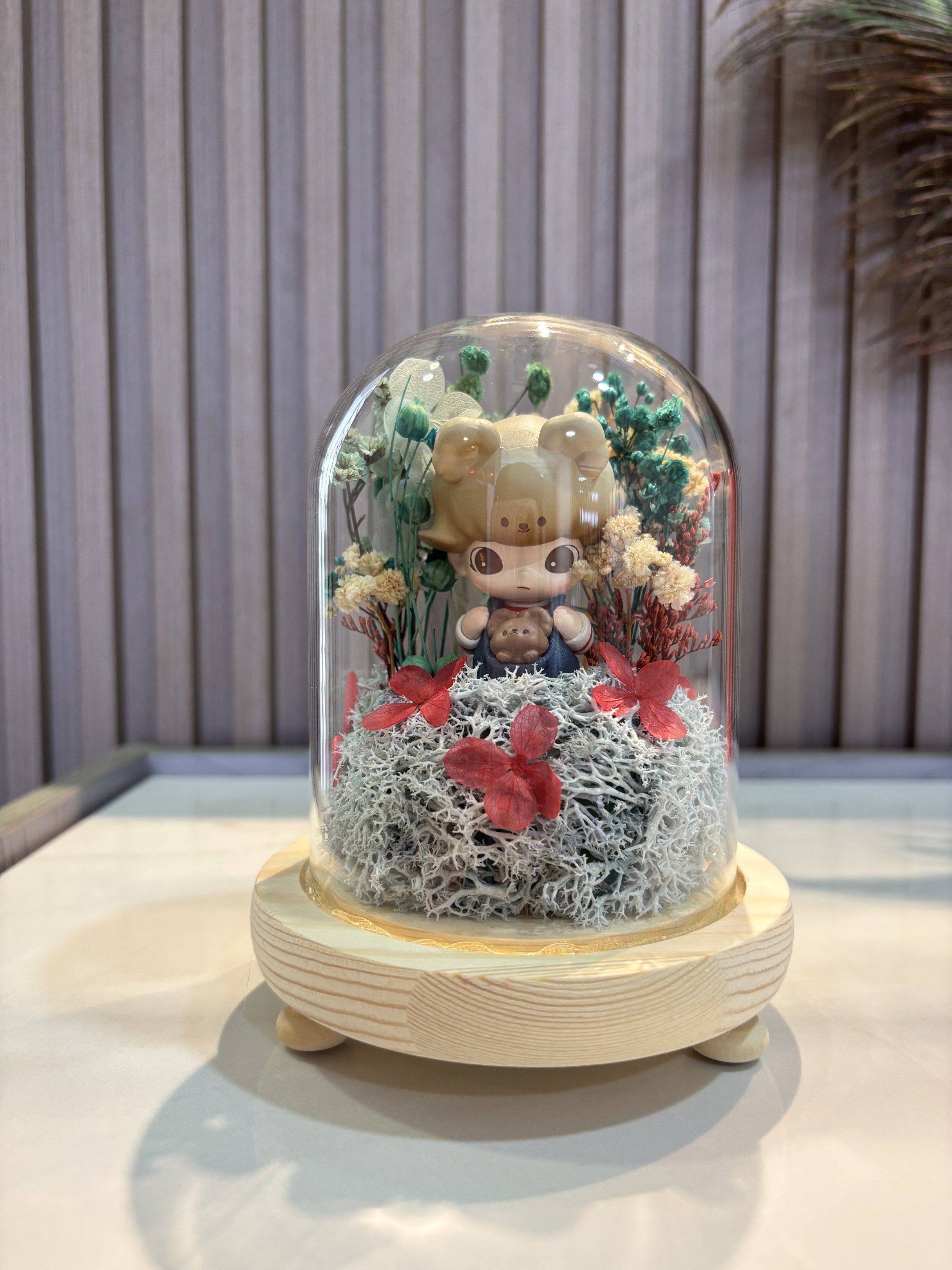 Popmart dimoo bear hug dreams dome, Hobbies & Toys, Flowers & Bouquets ...