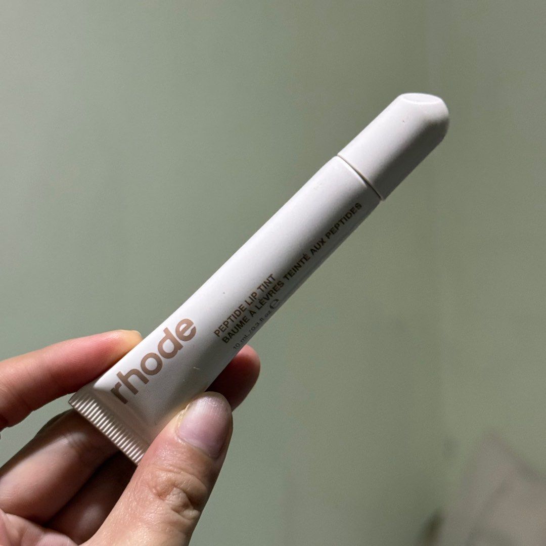 Rhode Cinnamon (Category: Makeup) located in Manila. Submitted by marieb_ (Listing ID 1417172898, Image 2). Description: Swatched only.