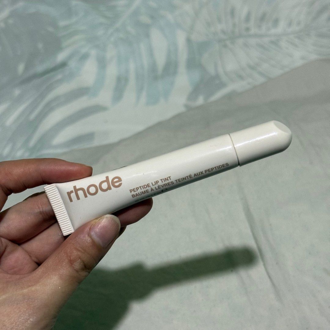 Rhode Cinnamon (Category: Makeup) located in Manila. Submitted by marieb_ (Listing ID 1417172898, Image 3). Description: Swatched only.