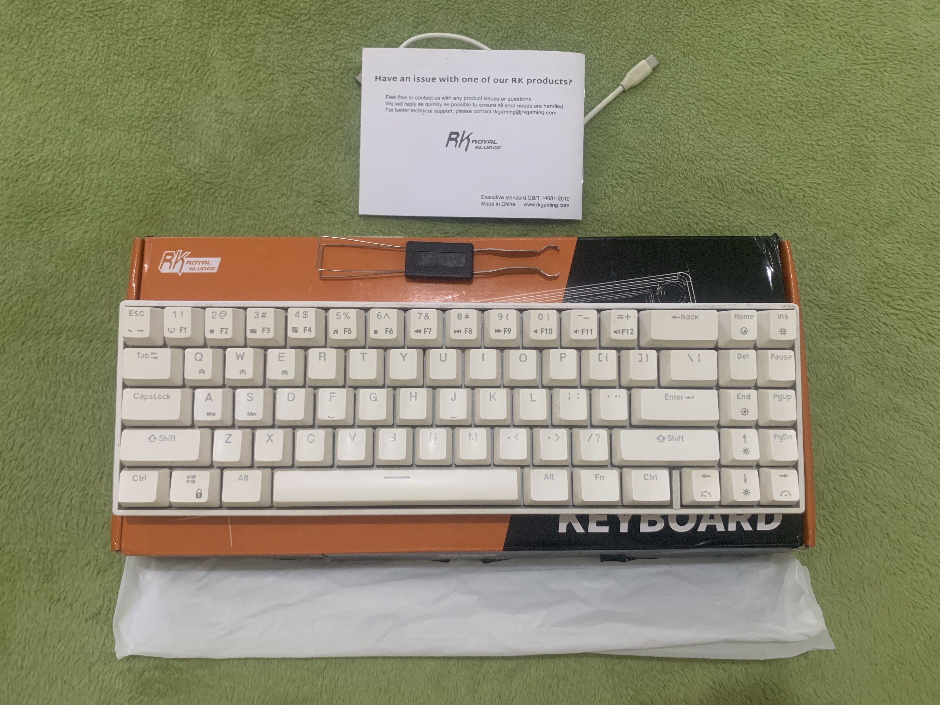Royal Kludge wireless RK71 Mechanical Keyboard wired Red switch (Category: Computer Keyboard) located in Manila. Submitted by gamingthriftshop (Listing ID 1417000015, Image 2). Description: NO ISSUES NO ISSUES NO ISSUES Preloved and clean. Can be wireless or wired. Personally used wired Comes with everything original: Box Sheath Manual Keycap puller Switch puller Keyboard Wire Dongle.