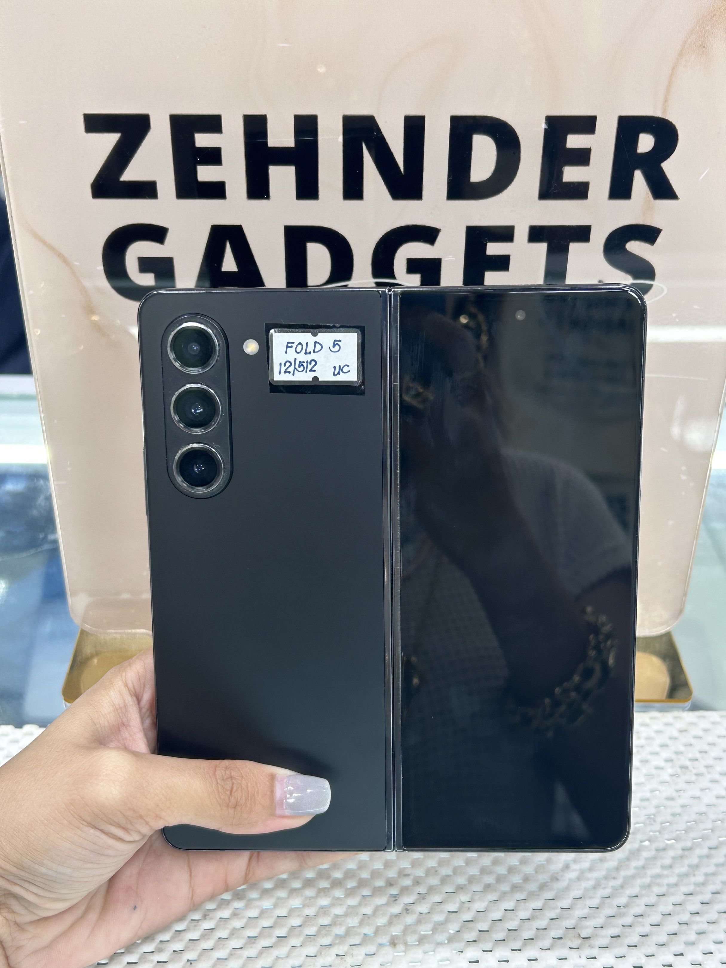 SAMSUNG FOLD 5 12/512GB OPENLINE (NTC APPROVED) (Category: Samsung) located in San Juan City. Submitted by desireebayal96 (Listing ID 1417178733, Image 2). Description: FOLD 5 * 12|512GB * DUAL SIM (BOTH SIM OPENLINE) * NTC APPROVED * 97% SMOOTH * NO ISSUE * NO HISTORY OF REPAIR * NO AMOLED BURN * NO DEAD PIXEL * WITH CORD TYPE C NOTE: DI LANG PO MASYADONG MAKINIS (PLEASE CHECK PHOTOS TO APPRECIATE) OPEN FOR COD SAME DAY DELIVERY PLUS SHIPPING FE