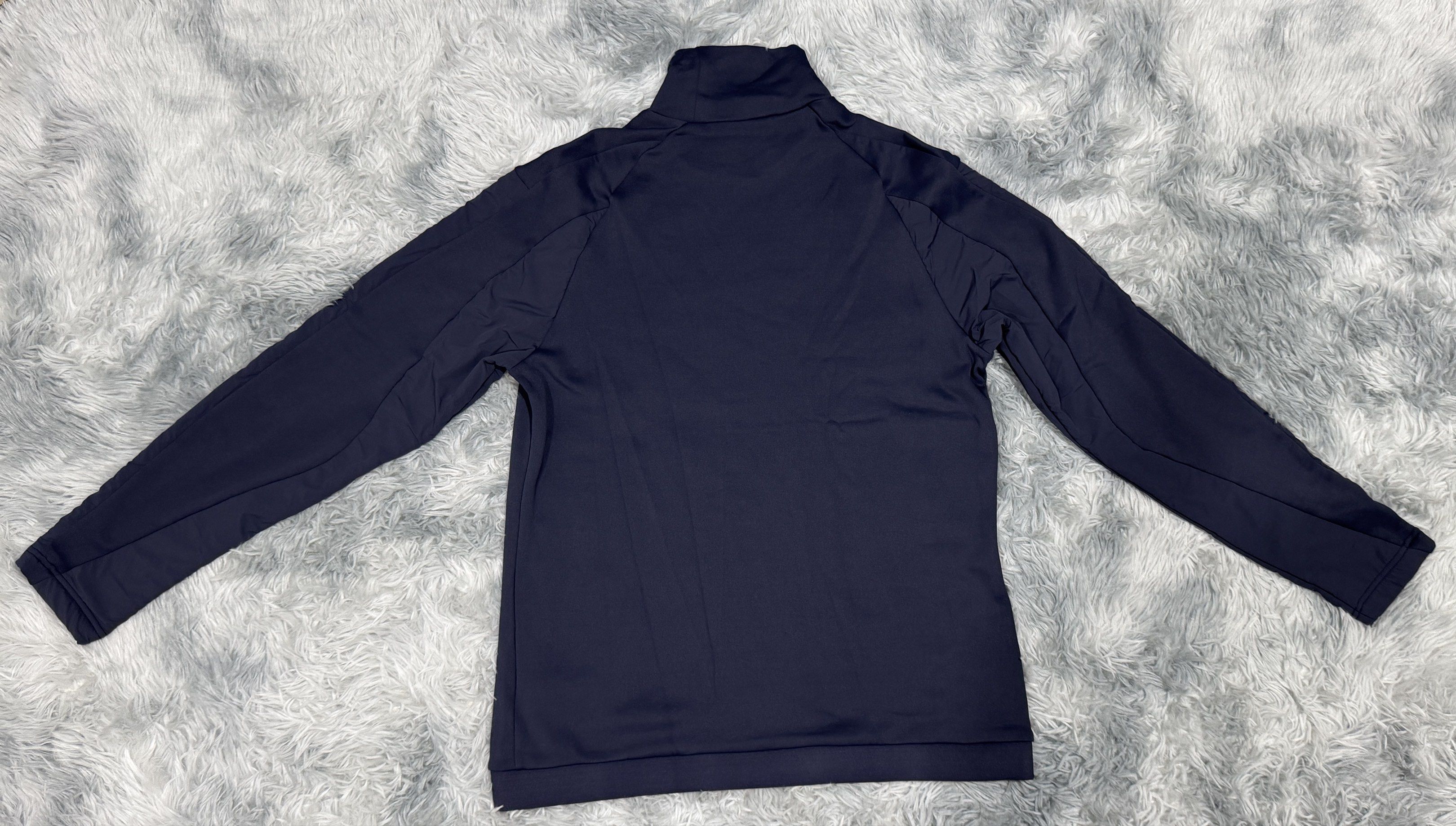 Titleist Golf High-Neck Pullover Golf Tee - XL (Category: Golf) located in Quezon City. Submitted by angeloagustinrealestate (Listing ID 1417075567, Image 2). Description: FOR SALE: Titleist Golf High-Neck Pullover Golf Tee ✔️Disused ✔️Decluttering ✔️Quilted Design ✔️Open to best offer ✔️Size: H27” 1/2 - W20” ✔️Front Panel Windproof ✔️Fleece Lining for Insulation ✔️Color may vary due to lighting ✔️Please let us know if you have any questions ✔️Co