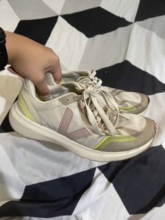 (Category: ) located in . Submitted by preloved.maxi (Listing ID 1417064095, Image 1). Description: .