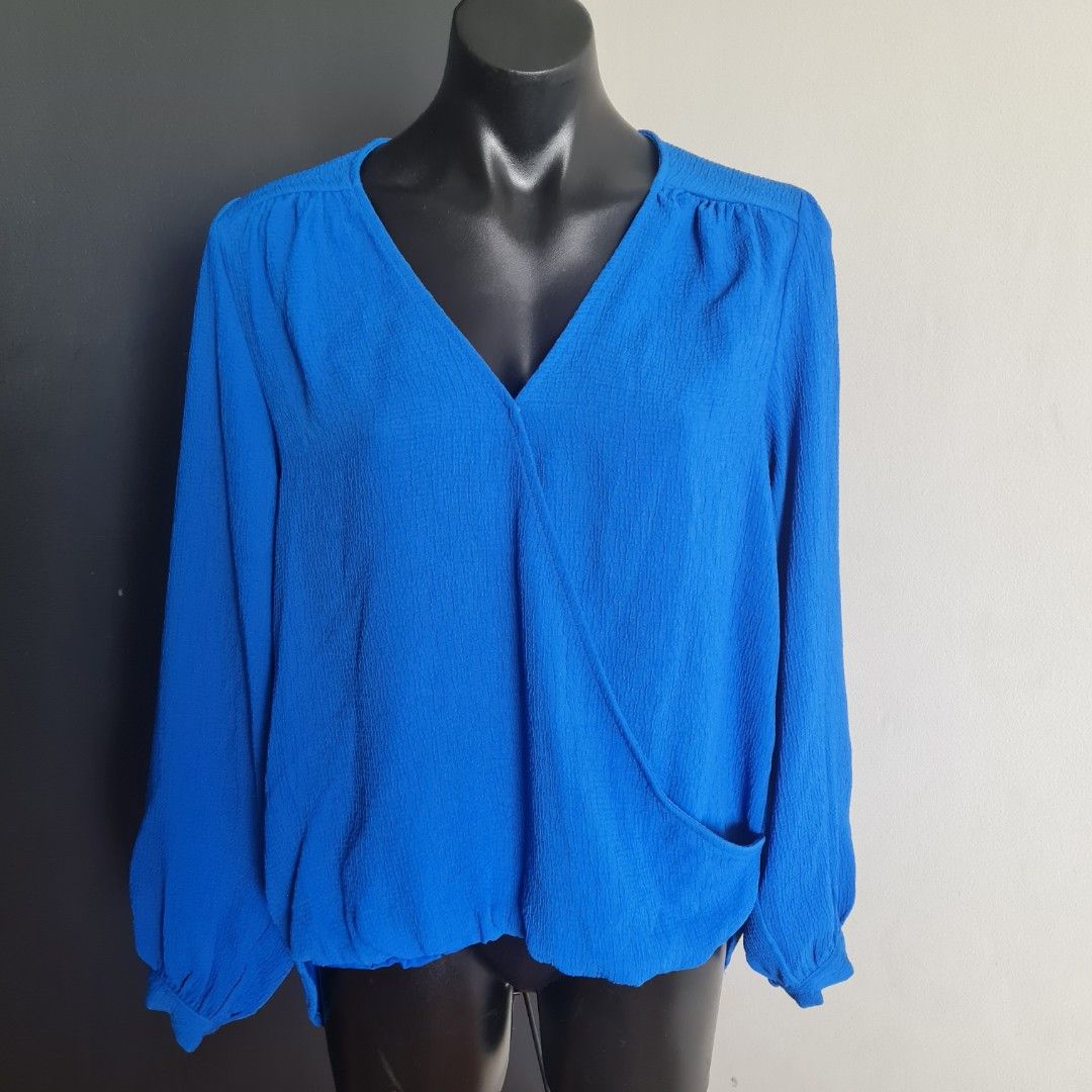 Women's size S 'DECJUBA' Gorgeous leopard print jumper sweater - EUC (Category: Women's Clothes) located in Sydney. Submitted by bilic83 (Listing ID 1417061947, Image 1). Description: .