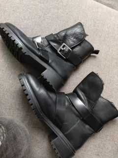 (Category: ) located in . Submitted by lacoste777 (Listing ID 1417127073, Image 1). Description: .