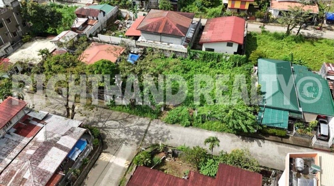 588 Sqm Lot Brookside Hills Cainta Rizal (Category: Lot) located in Cainta. Submitted by myowncloset714 (Listing ID 1417229357, Image 1). Description: Total lot of 588 sqm with clean and separate tiles 294 sqm each lot approx 14m frontage each (total of almost 28m frontage) Selling price- 8.5M net Clayton St. Brookside Hills Subdivision, San Isidro, Cainta, Rizal.