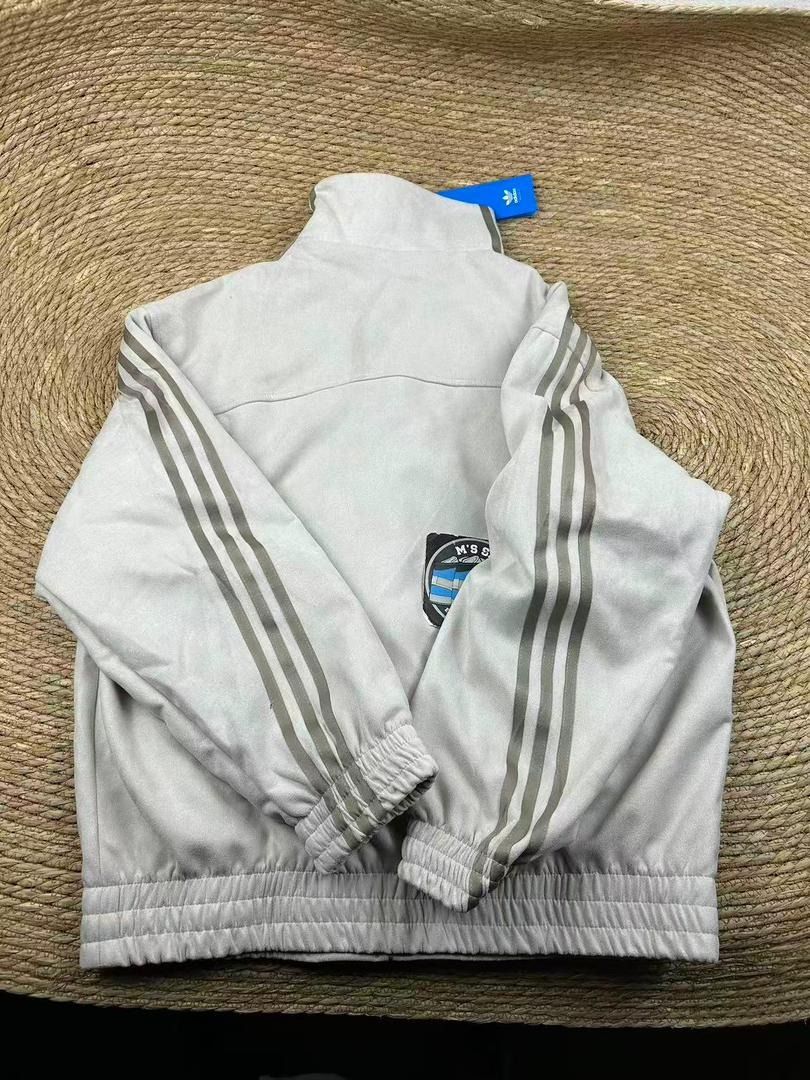 Adidas Chinese New Year Jacket White (Category: Coats, Jackets and Outerwear) located in Manila. Submitted by mssneaks2023 (Listing ID 1416620260, Image 2). Description: 𝑷𝑹𝑬-𝑶𝑹𝑫𝑬𝑹‼️ 𝑬𝑻𝑨: 1-2 𝑾𝑬𝑬𝑲𝑺 𝑨𝑭𝑻𝑬𝑹 𝑸𝑪 Adidas Chinese New Year Jacket - Actual pictures posted. Other colors are also available. Available size: S - XL BRAND NEW ‼️ 1000 minimum up to 50% downpayment for pre-order to avoid flaking. DM for inquiries 📩 MONEYBAC