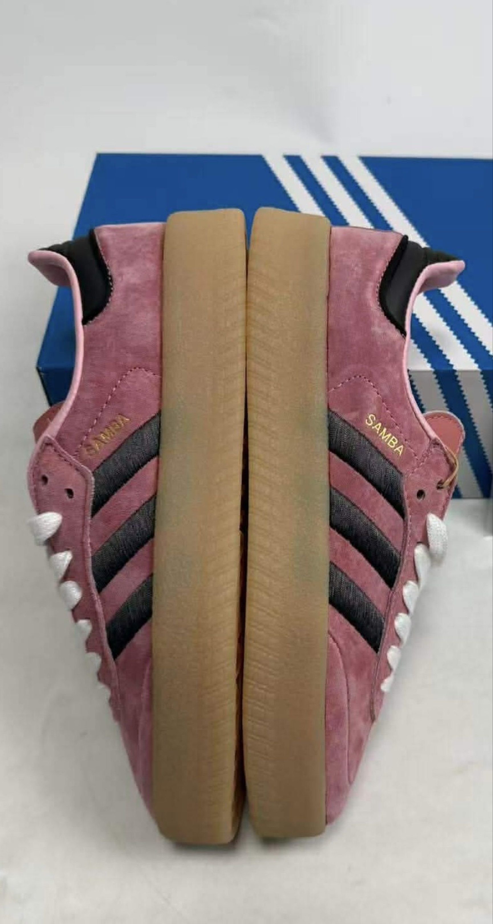 Adidas Sambae Rose Pink Sneakers (Category: Sneakers) located in Makati City. Submitted by bem1996 (Listing ID 1417318754, Image 3). Description: - Adidas Sambae Sneakers - Pink Rose color - Size: UK 6.5 / US 7 - Suede material Price is negotiable! Location: Makati/Taguig.