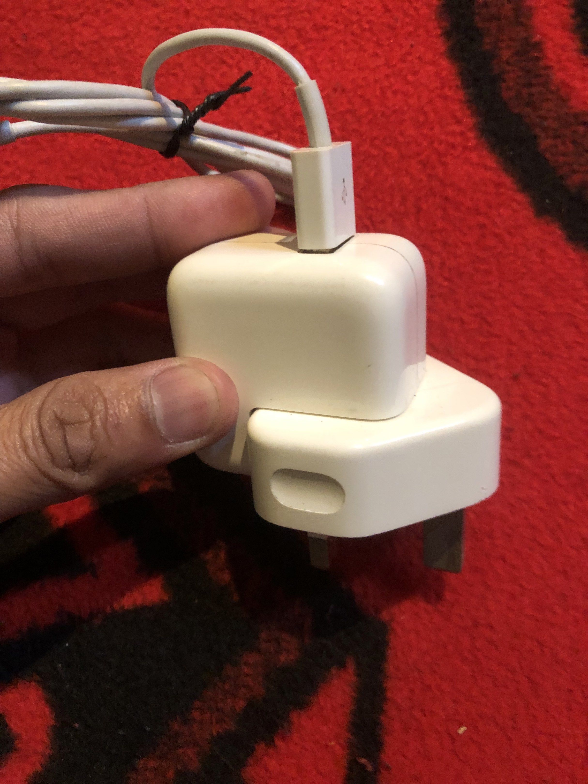 Apple Ipod classic 10W wall adapter (Category: Portable Audio Accessories) located in Quezon City. Submitted by markgolveo (Listing ID 1417259414, Image 2). Description: Apple Ipod classic 10W wall adapter.